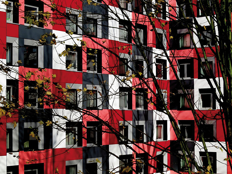 Friedrich Schmuck Studentenwohnheim Essen - Modernisierung durch Architektur. Contor Müller Schlüter, Wuppertal. Farbgebung mit Friedrich Schmuck, veröffentlicht 2013