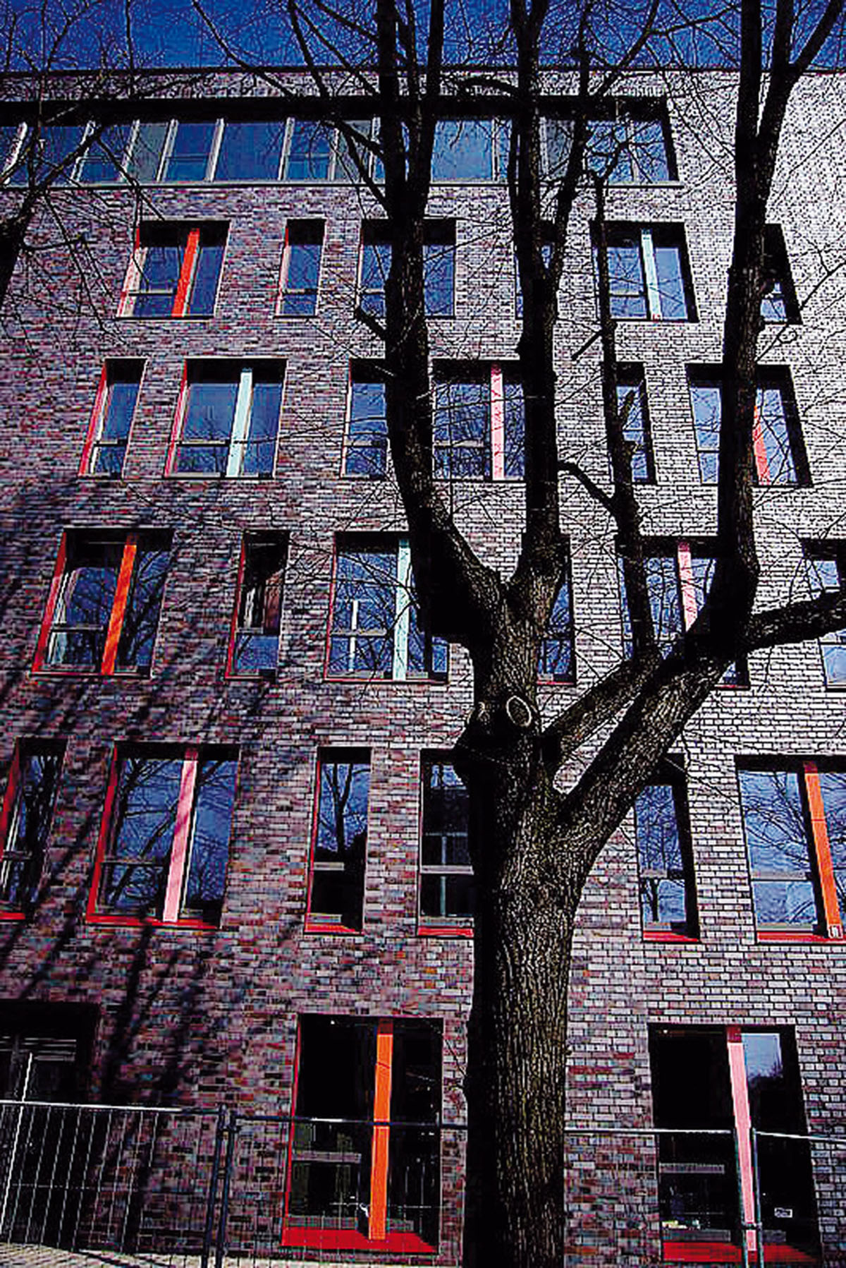 Bürogebäude am Rheinauhafen Außenansicht